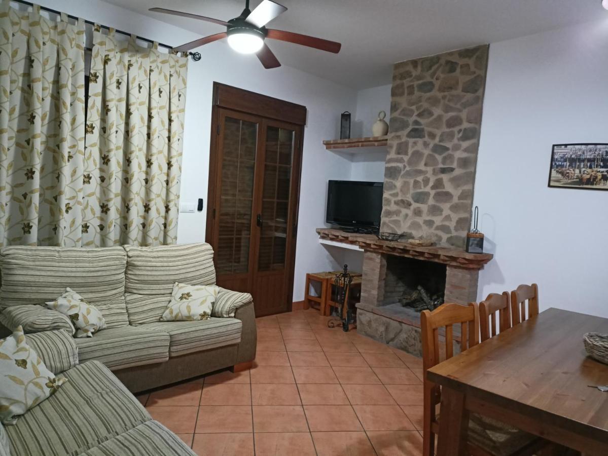 Segura de León Casa Rural La Fuente المظهر الخارجي الصورة