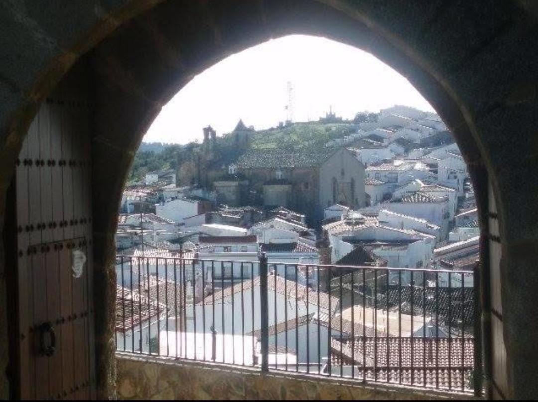 Segura de León Casa Rural La Fuente المظهر الخارجي الصورة